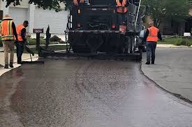 Best Asphalt Driveway Installation  in Richnd, MO